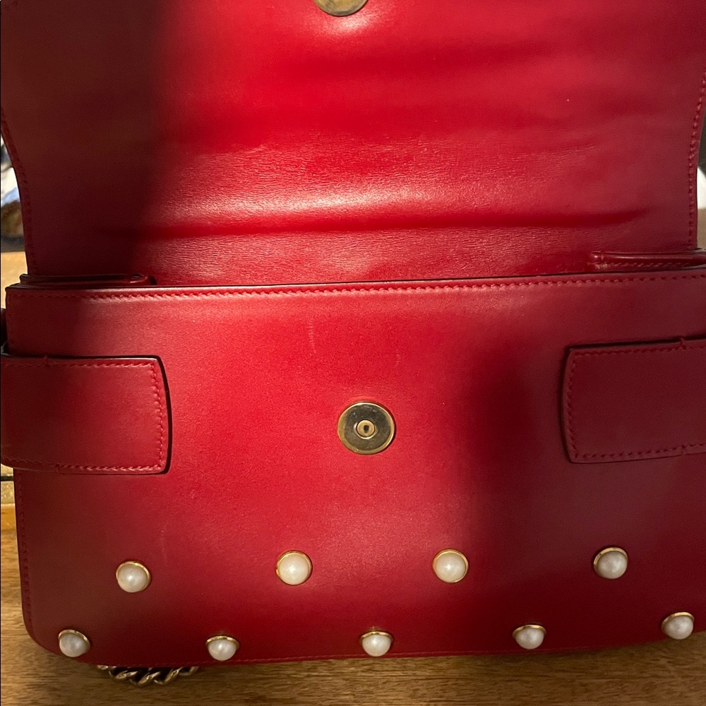 Gucci Queen Margaret Pearl Studs Broadway Red Bee Chain Bag ! ❤️💛 - Picture 5 of 13